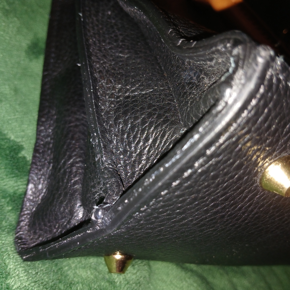 Valentina Black and Tan Leather Bag - Picture 2 of 9